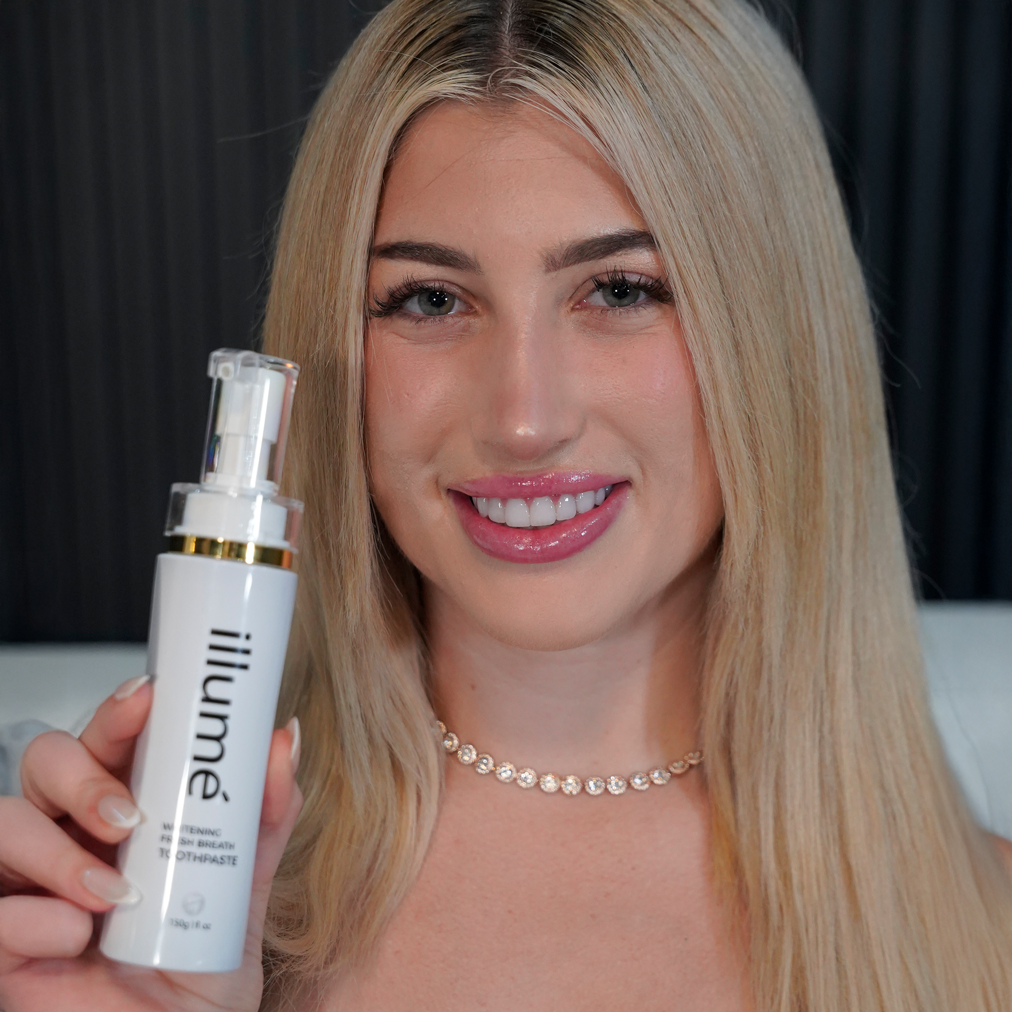 illumé Whitening Toothpaste